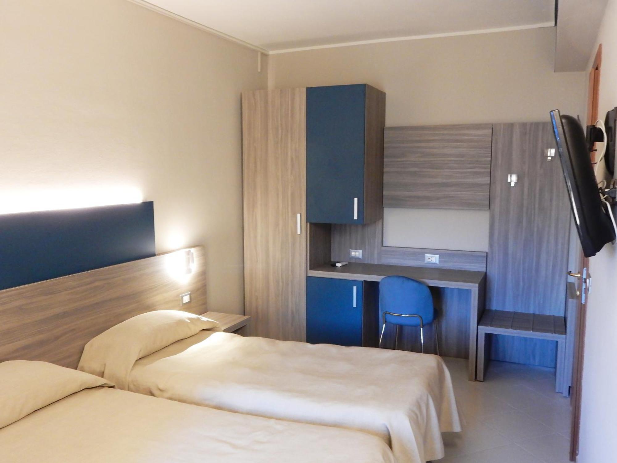 Hotel Kaly Вентімілья Екстер'єр фото
